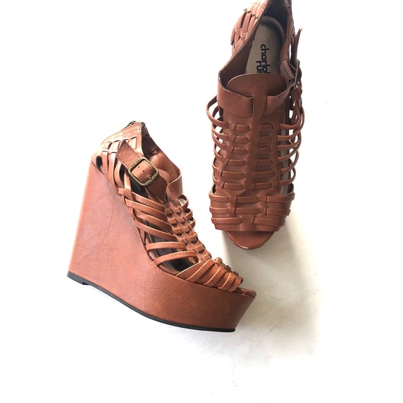 Charlotte Russe Chestnut Platform Wedges - Picture 1 of 6
